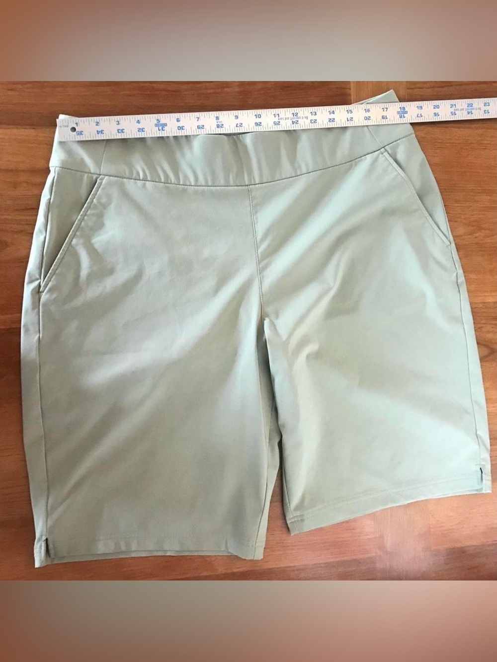 Columbia XL Women’s Sage Green Stretch Casual Shorts